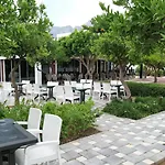 The Nix Otel