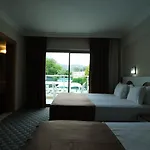 The Nix Otel